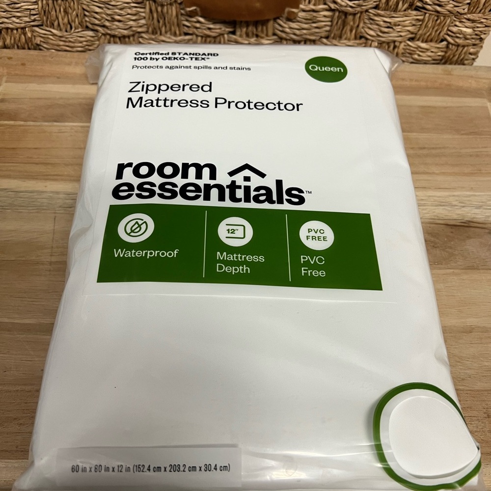 QUEEN Mattress Zippered Protector  Waterproof, 12" Depth PVC Free. 60" x 80"